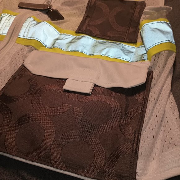 Designer worked vests - Picture 4 of 9